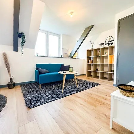 New: Le Lumineux Face A La Gare ! Apartment Guingamp Exterior photo